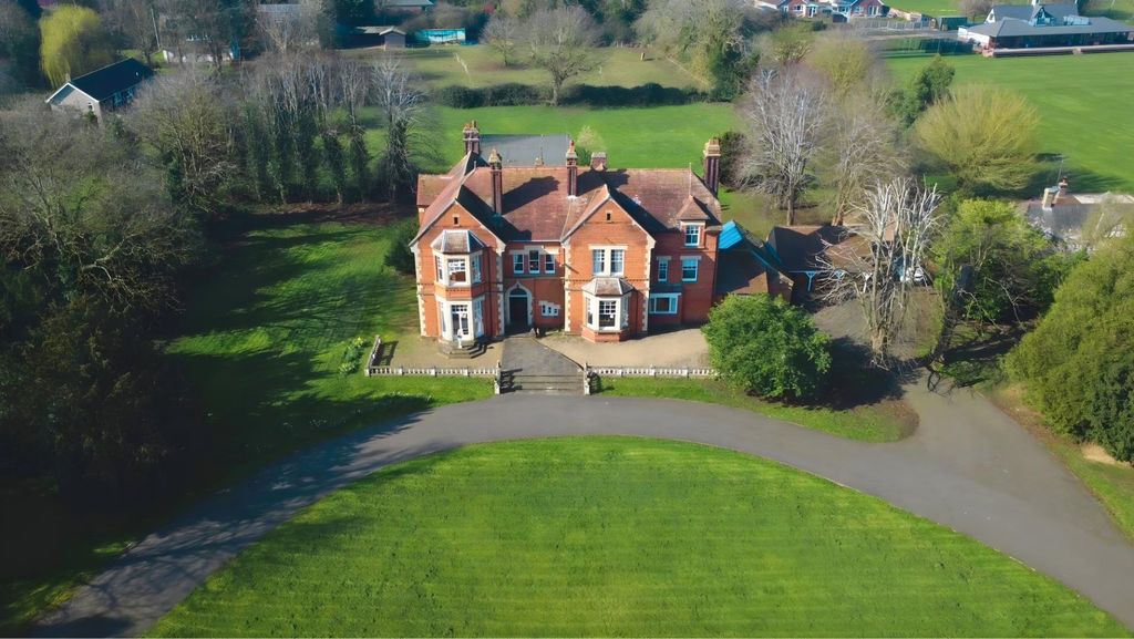 Property photo 1 of 35 Front Aerial Image.Png