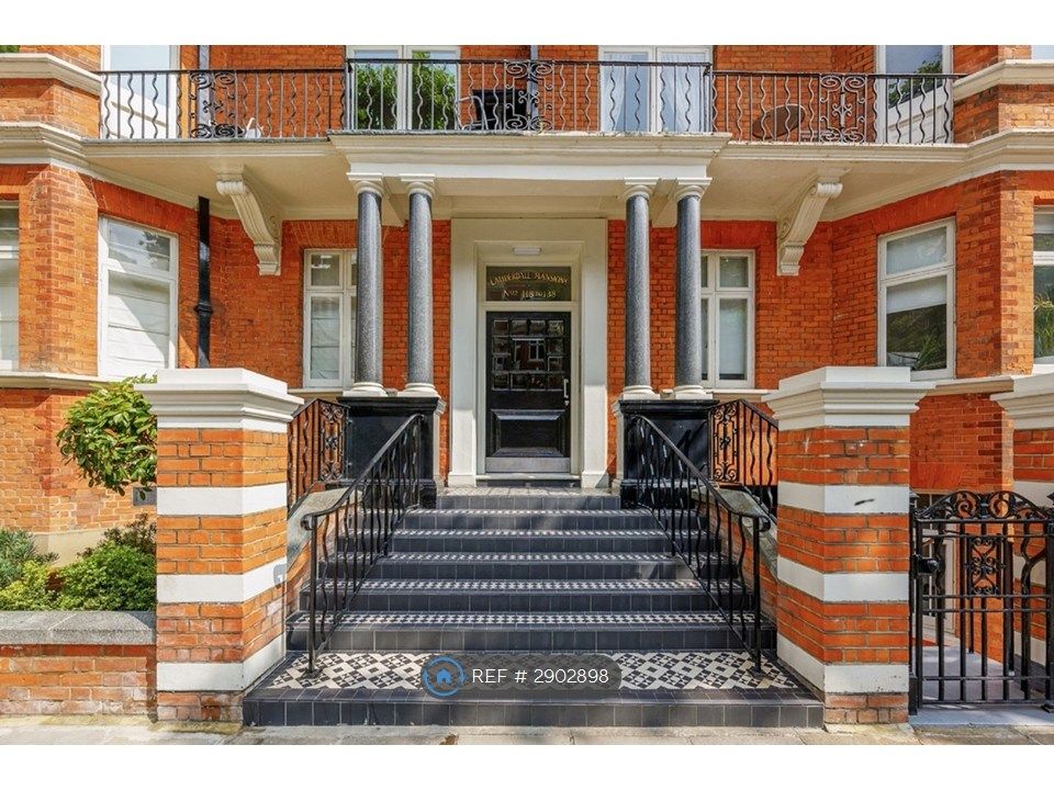 Property photo 1 of 20 Enterance