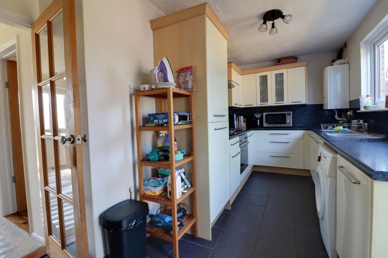 Property photo 3 of 15 Kitchen