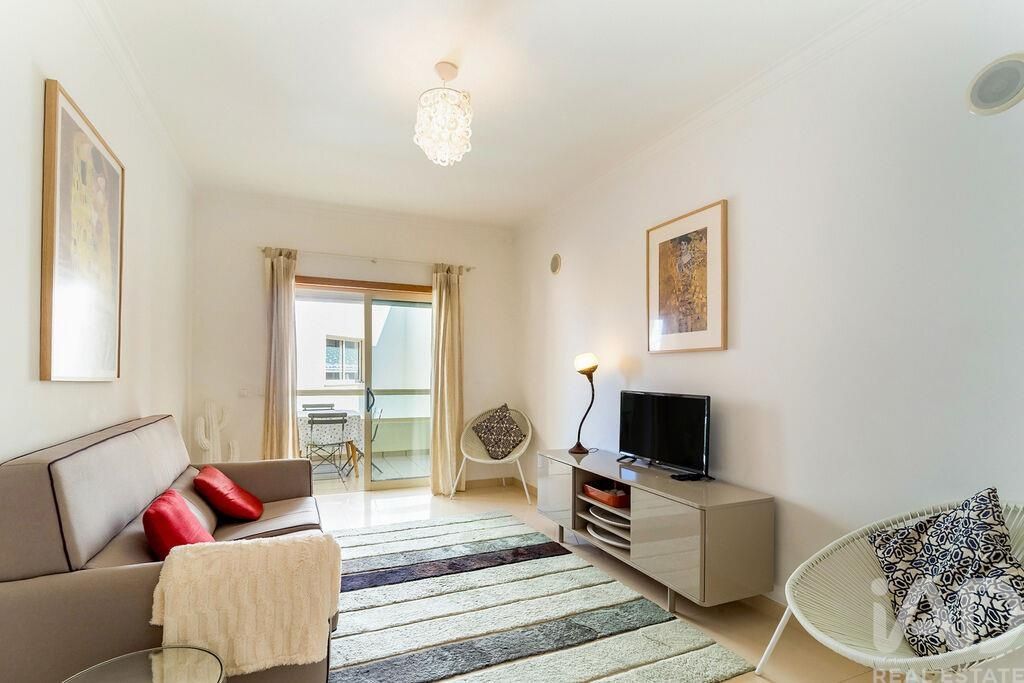Property photo 3 of 37