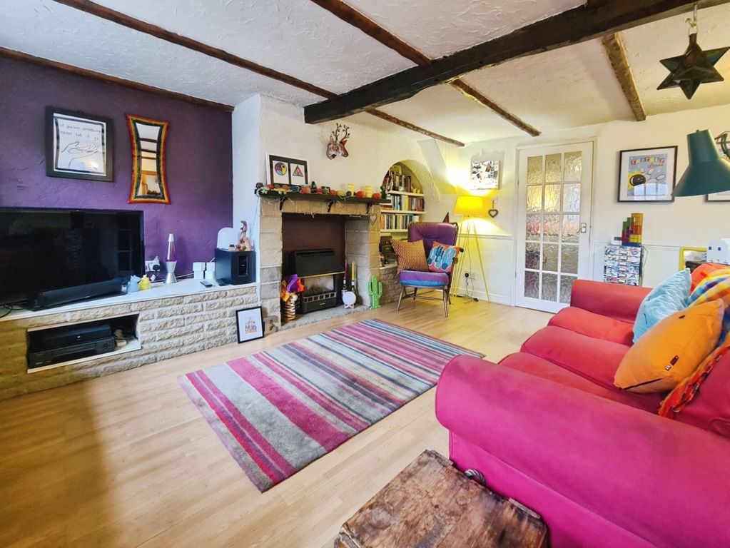 Property photo 3 of 16 Living Room