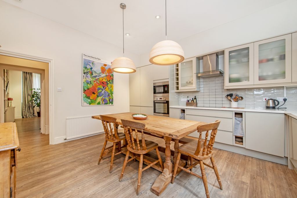 Property photo 1 of 15 24901_Kfh_15_72_Cour