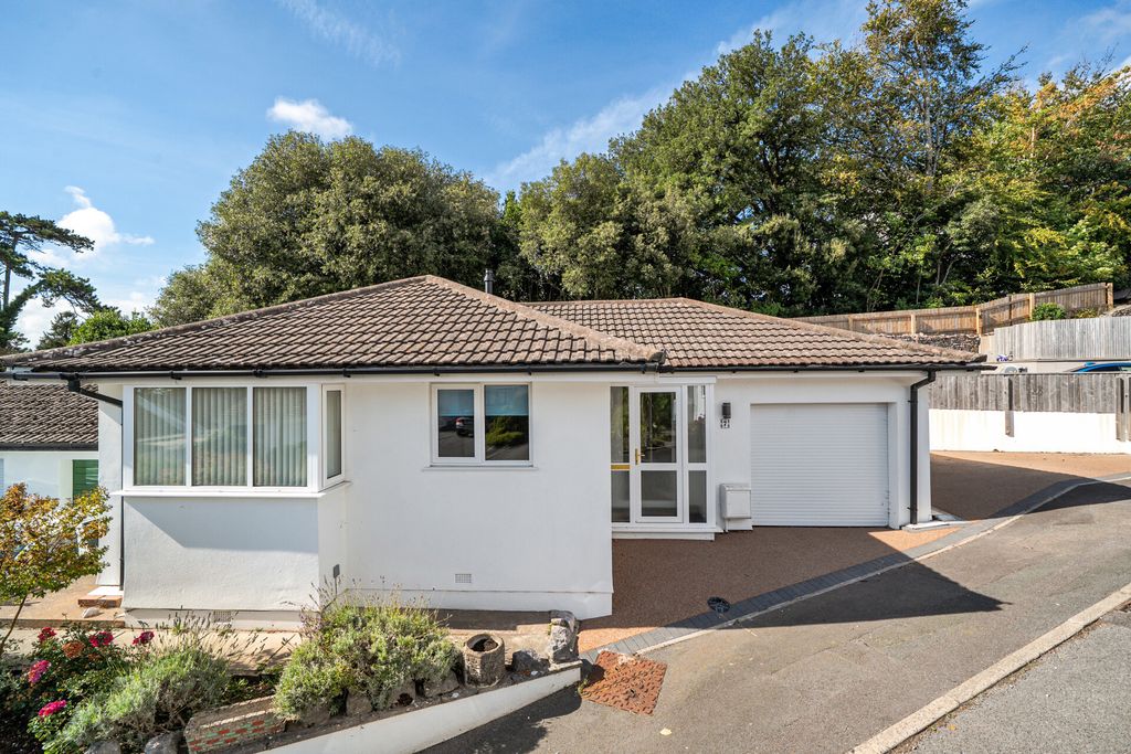 Property photo 1 of 20 1524486-1-1A0d4Df...