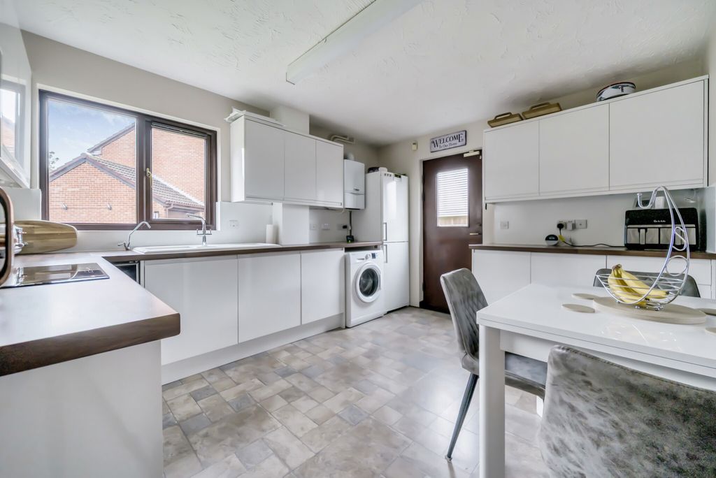 Property photo 3 of 21 1354553-15-68Ca82...