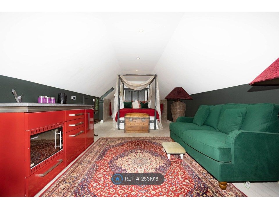 Property photo 1 of 33