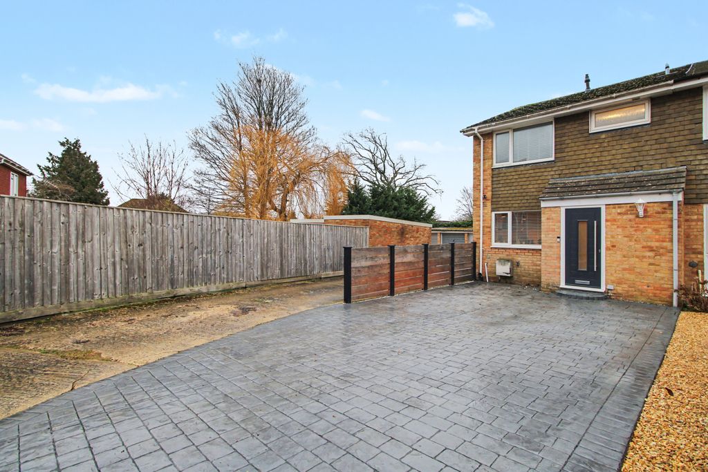 Property photo 2 of 16 Img1201