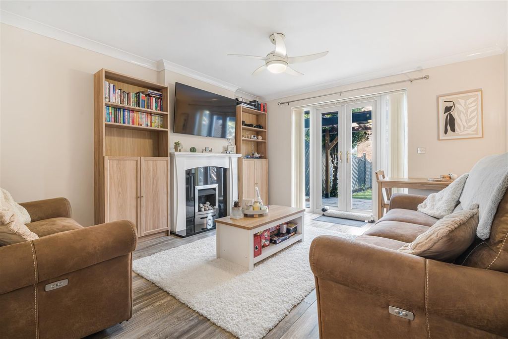 Property photo 2 of 25 32Gilderway-04.Jpg