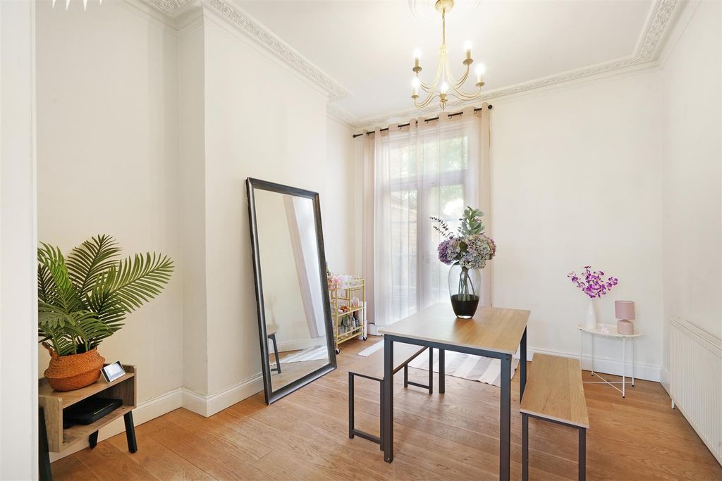 Property photo 3 of 17 Bective Road