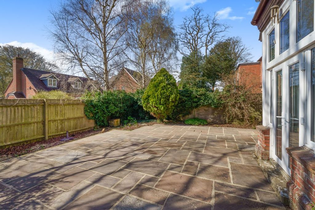 Property photo 2 of 28