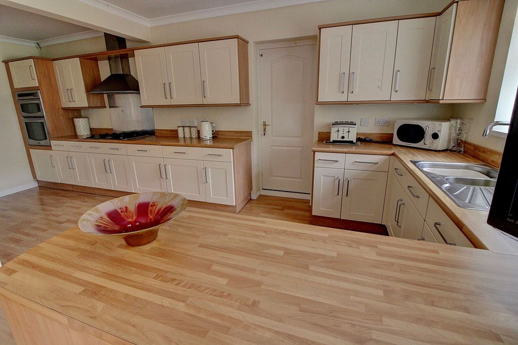 Property photo 2 of 18 2
