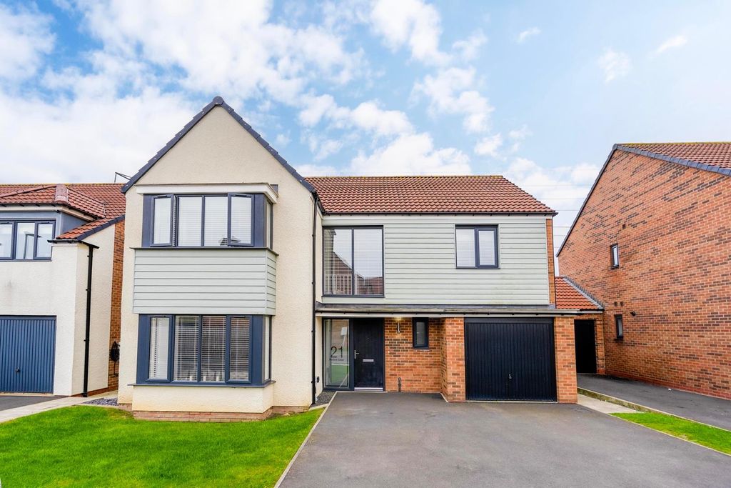 Property photo 1 of 13 External