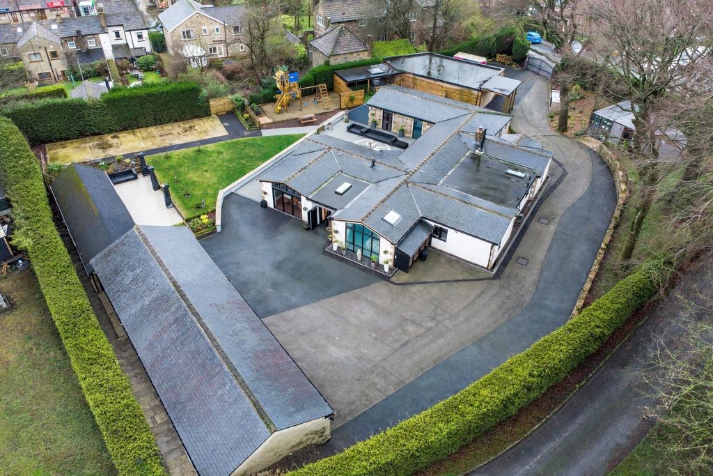 Property photo 2 of 31 Picture No. 32