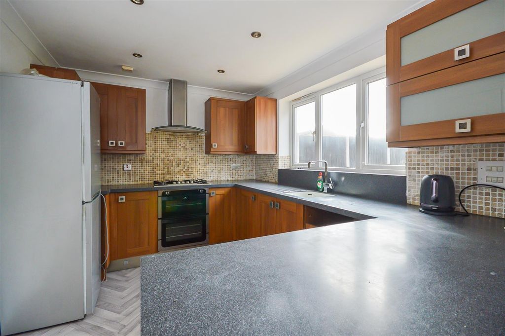 Property photo 3 of 13 Dining Kitchen