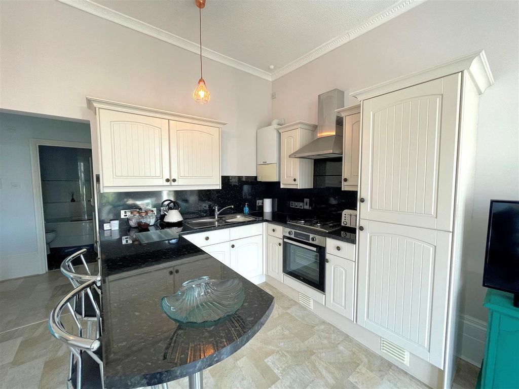 Property photo 3 of 8 3.Jpg