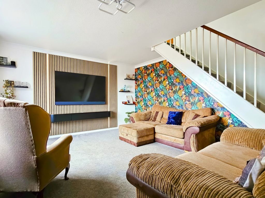 Property photo 3 of 23