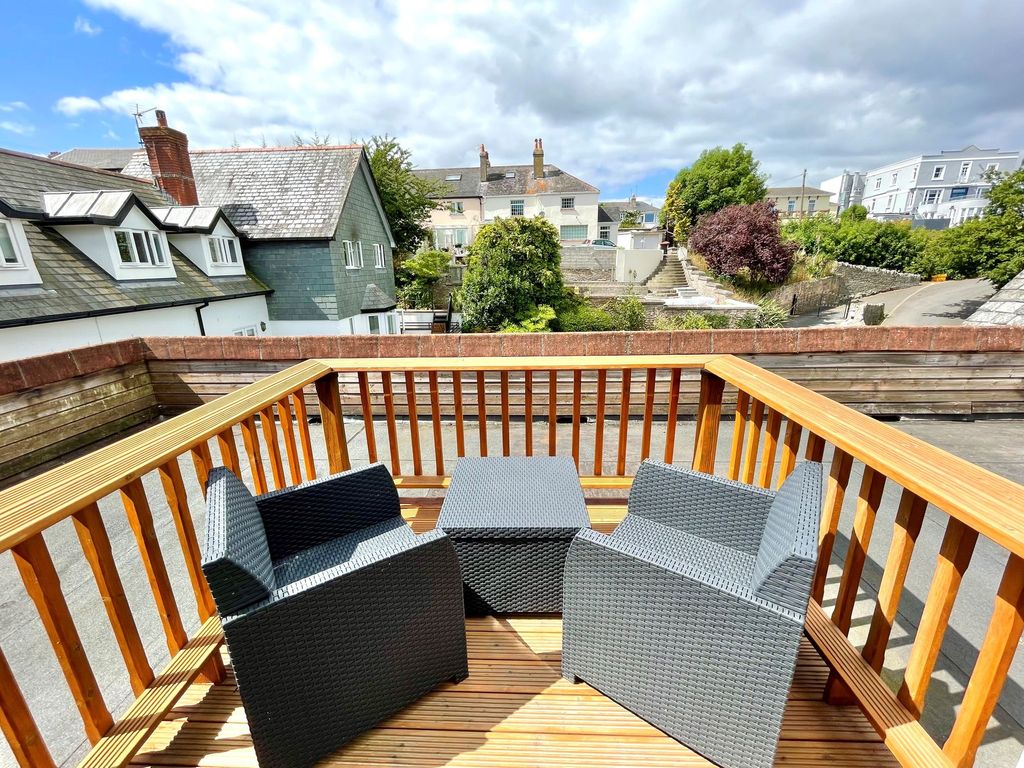 Property photo 2 of 26
