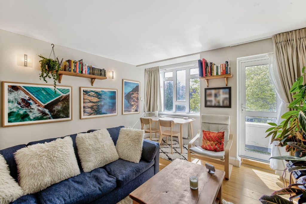 Property photo 1 of 29 Picture No. 06