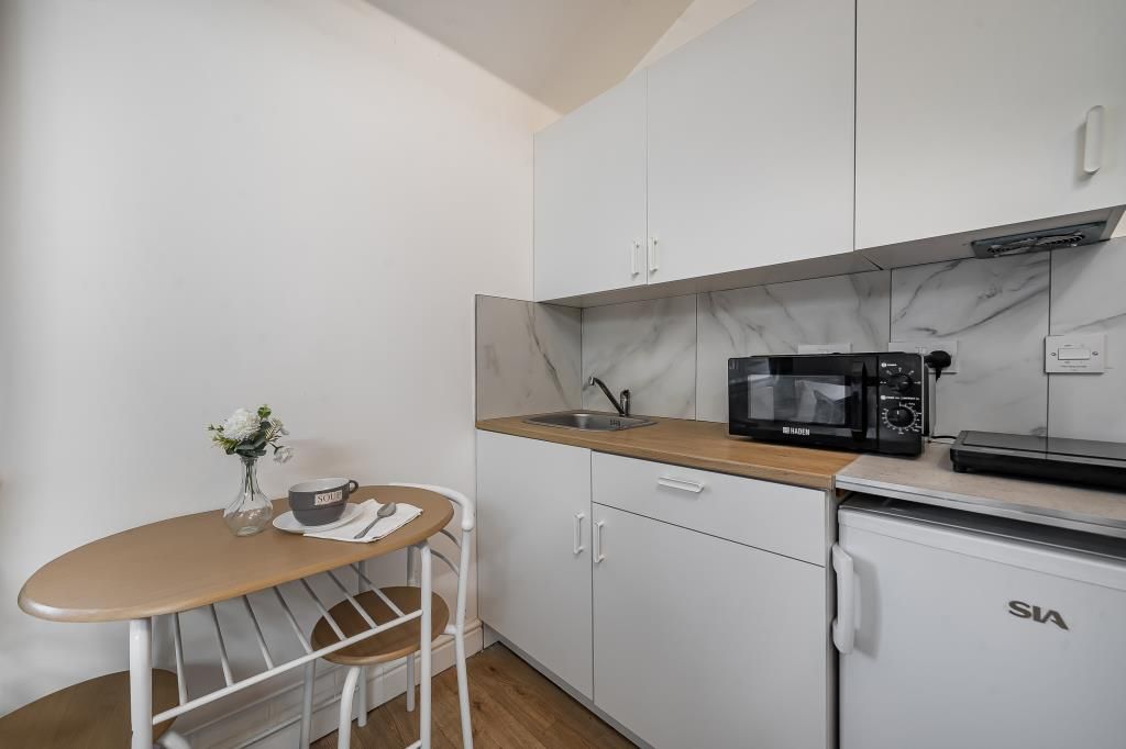 Property photo 2 of 20 Kitchen