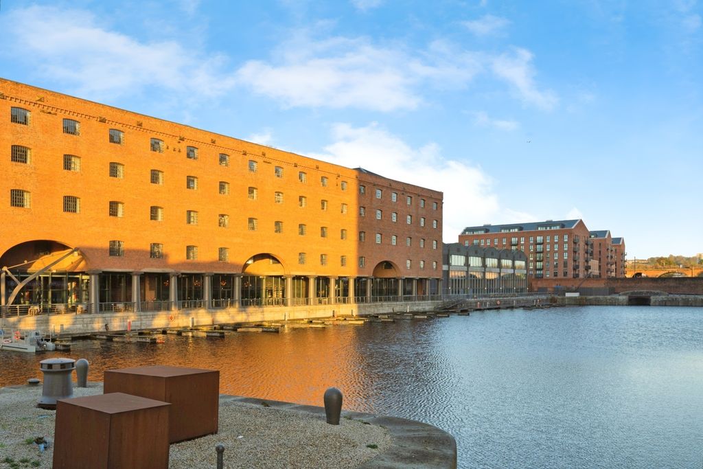 Property photo 2 of 18 Pbox-Img.Jpg