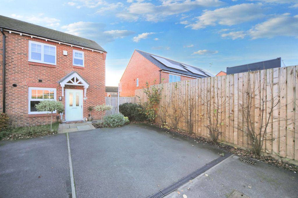 Property photo 1 of 25