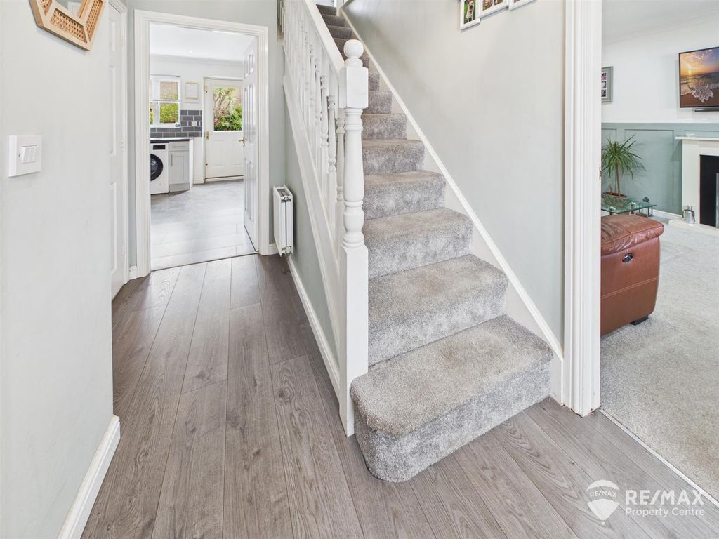 Property photo 2 of 34 Cam02842G0-Pr0359-Still006.Jpg