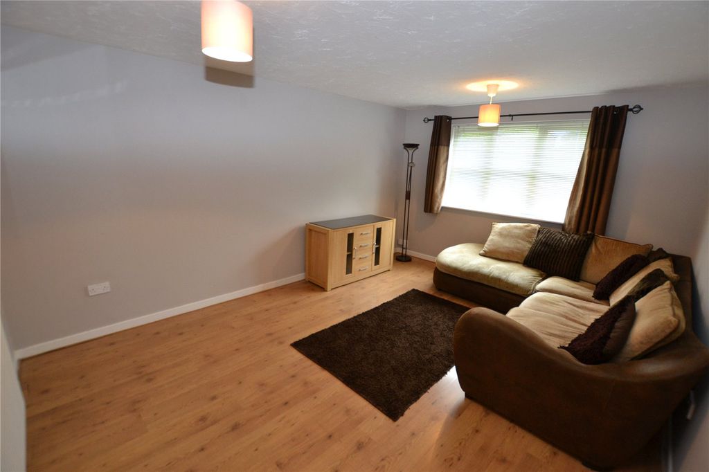 Property photo 2 of 8 Picture No. 05