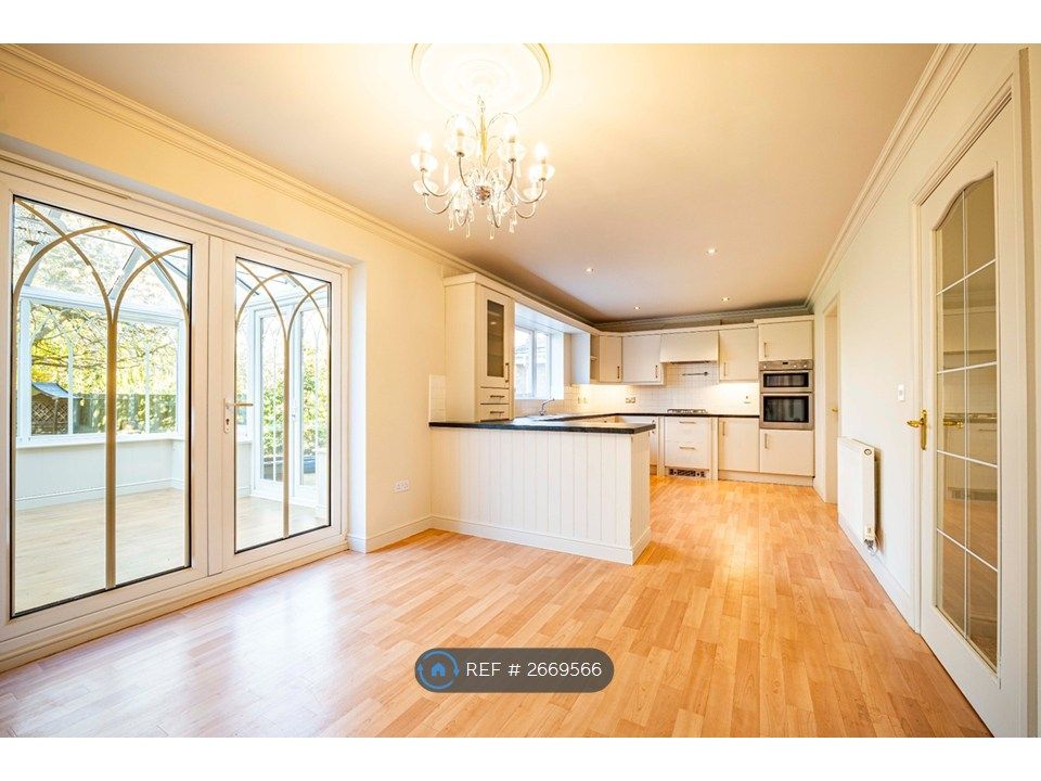 Property photo 3 of 24