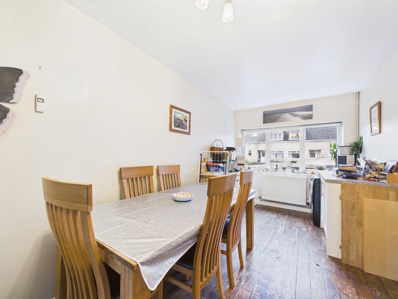 Property photo 3 of 11 Dining