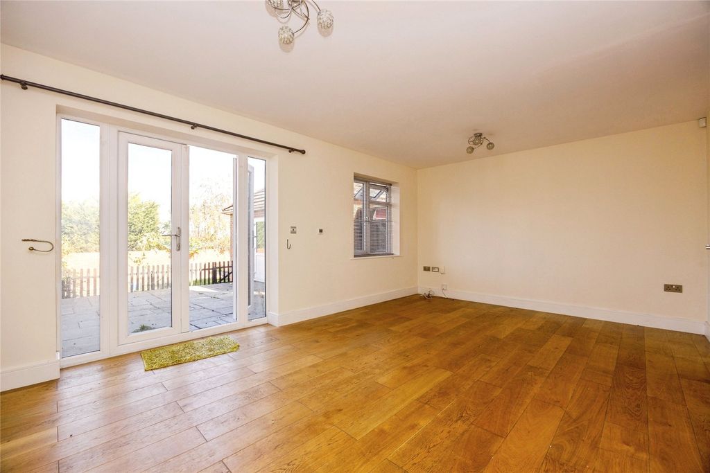 Property photo 3 of 11 Picture No. 25