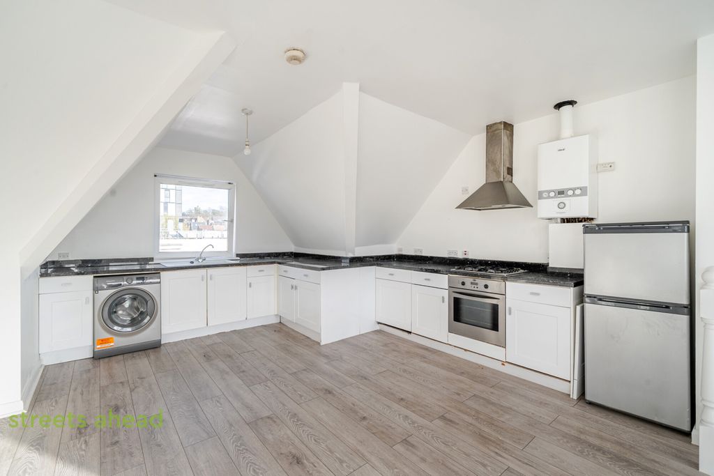 Property photo 1 of 12 Fd7Ed8B9-357B-43F...