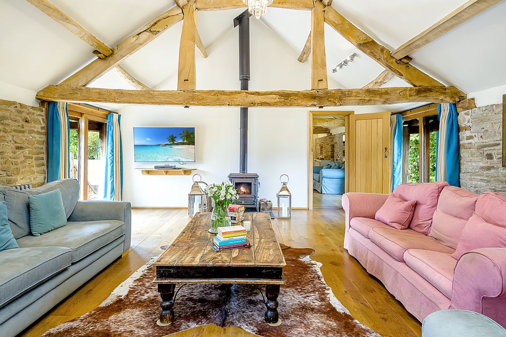 Property photo 3 of 19 The Granary, Woodhouse Farm-25