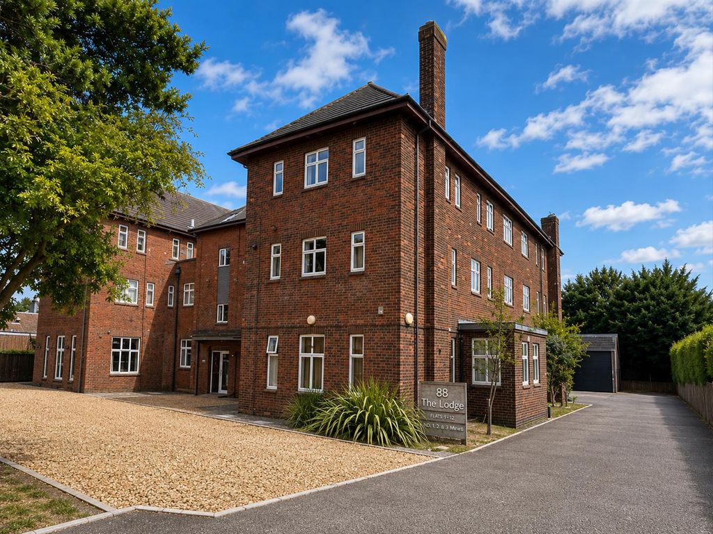 Property photo 1 of 17 Flat 1 88 16.Png