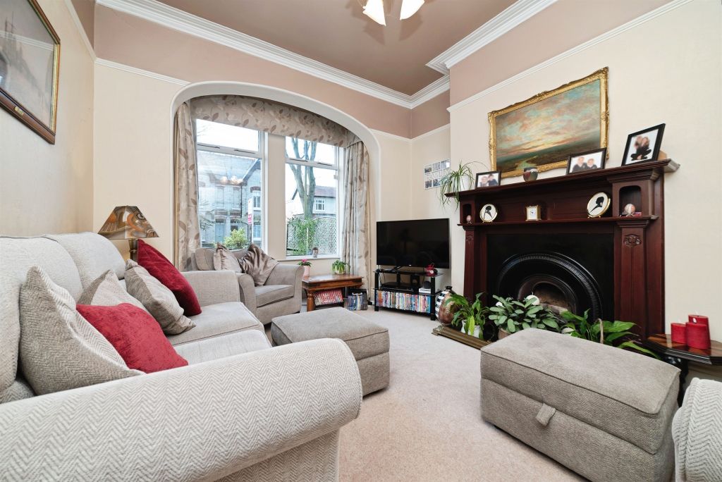 Property photo 2 of 25