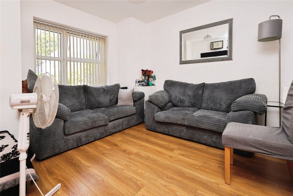 Property photo 3 of 17 Picture No. 08