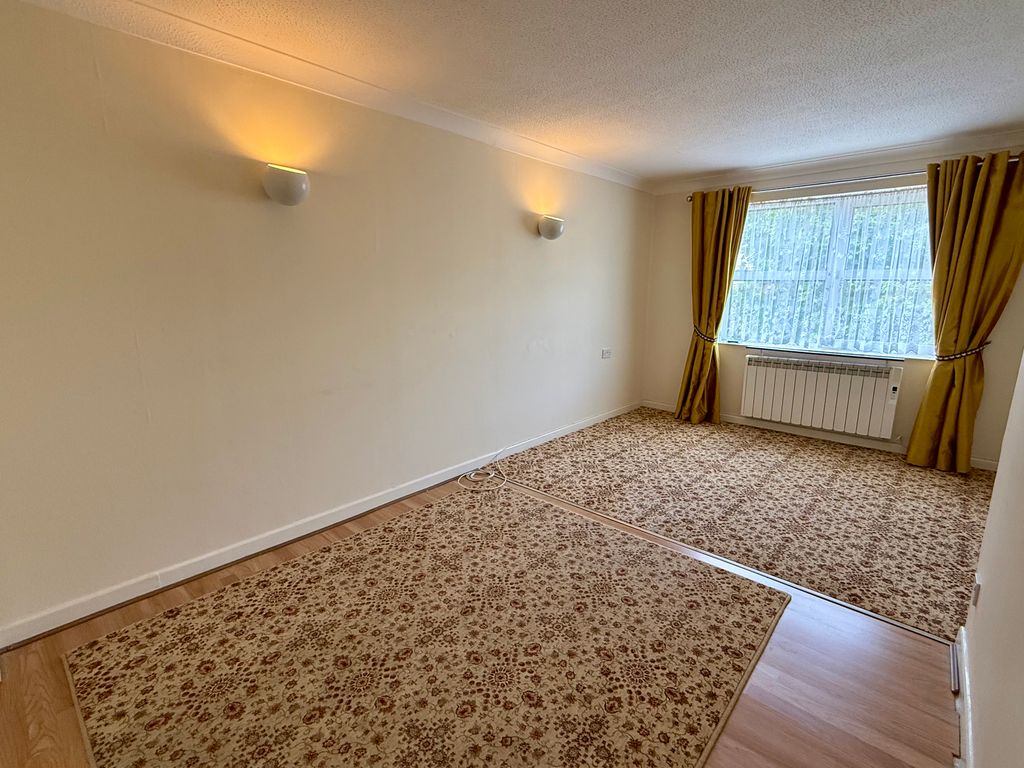 Property photo 3 of 8