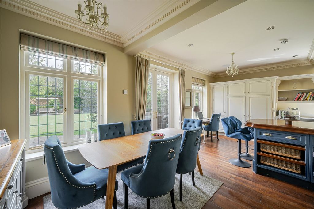 Property photo 3 of 21 Breakfast Area