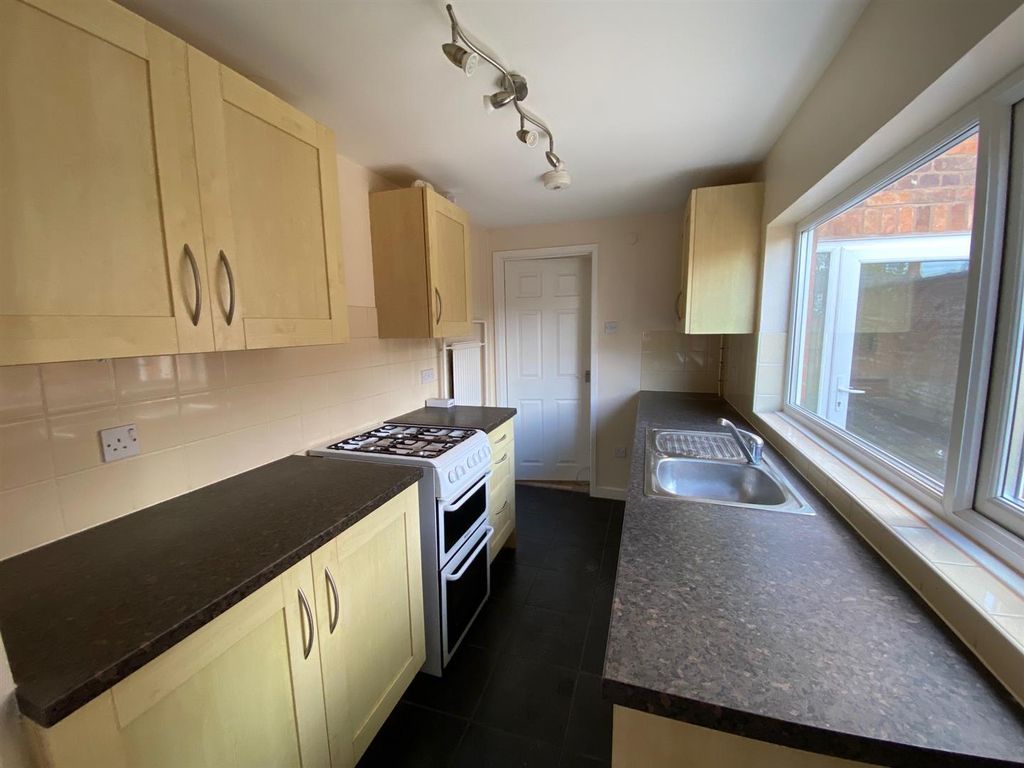 Property photo 2 of 16 Kitchen.Jpg