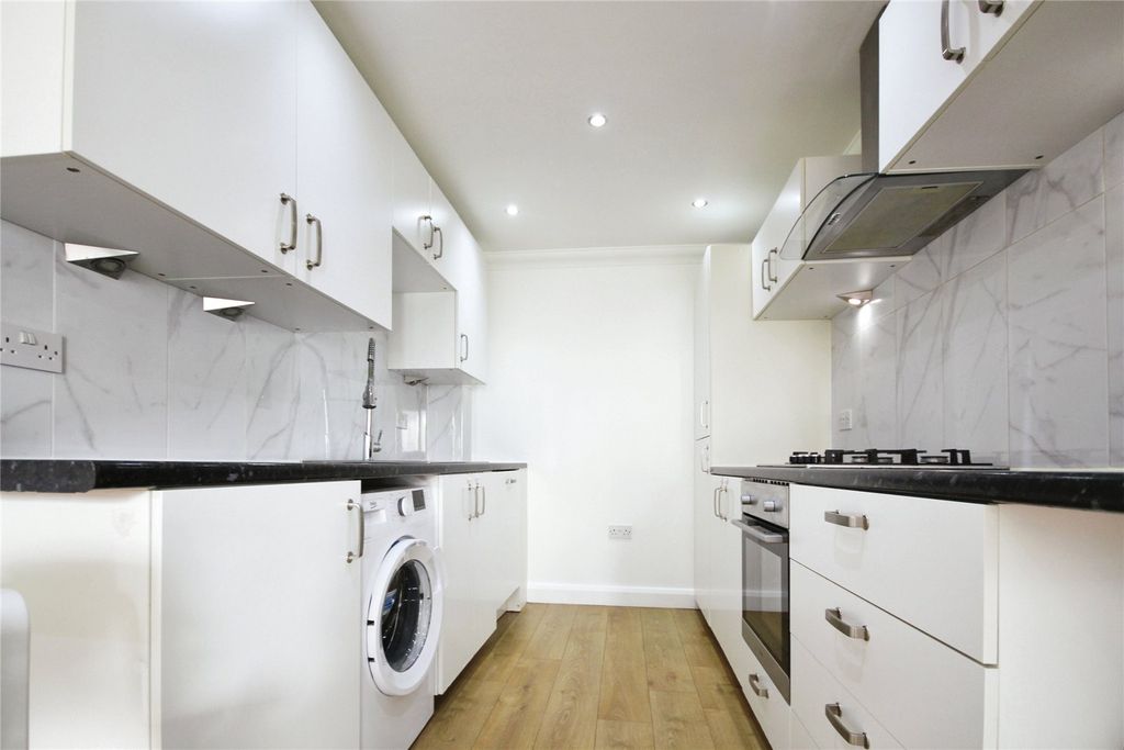 Property photo 3 of 7 Picture No. 02