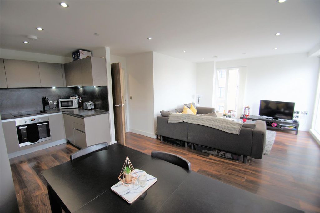 Property photo 3 of 23