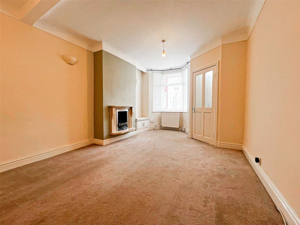 Property photo 2 of 8 Picture No. 16