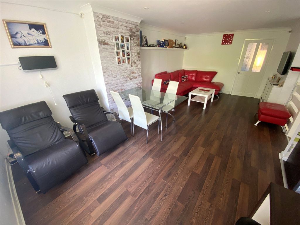 Property photo 2 of 26 Picture No. 50