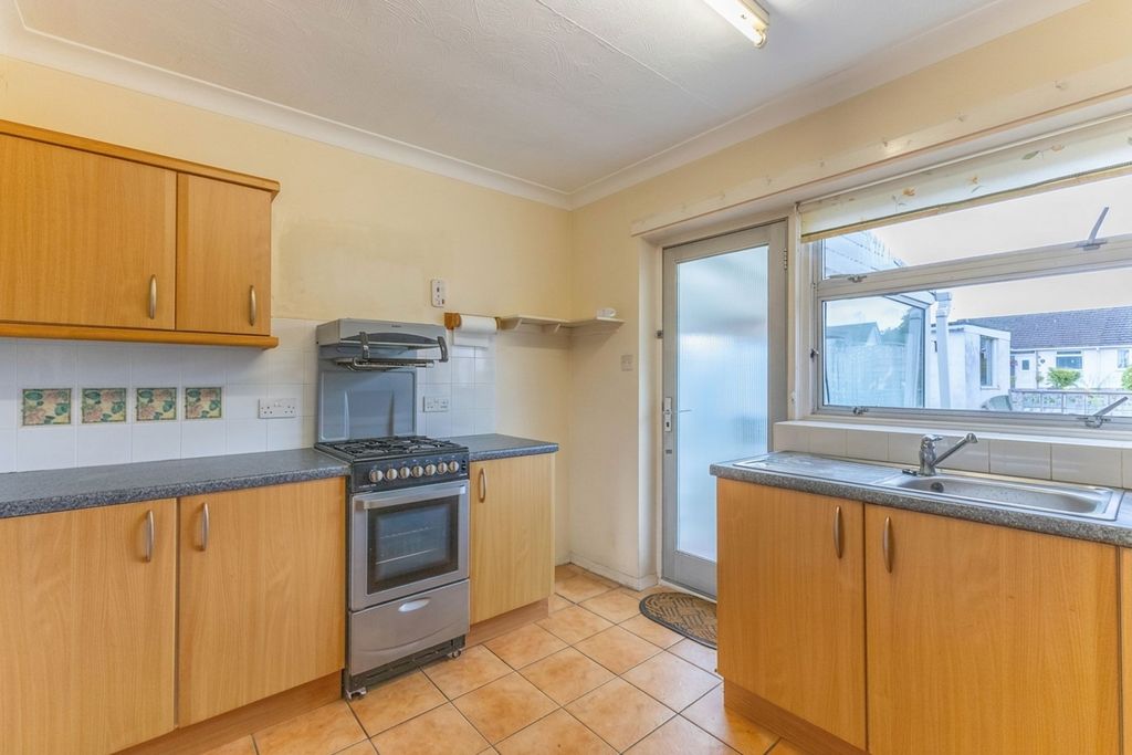 Property photo 3 of 23