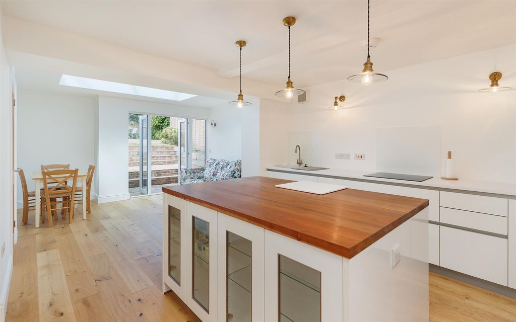 Property photo 2 of 16 Kitchen