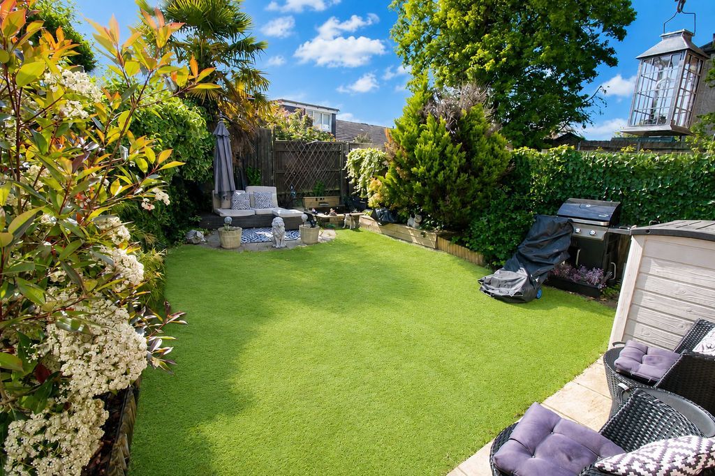Property photo 2 of 13 Photo 17
