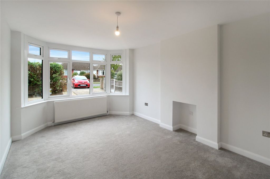 Property photo 3 of 17 Picture No. 02