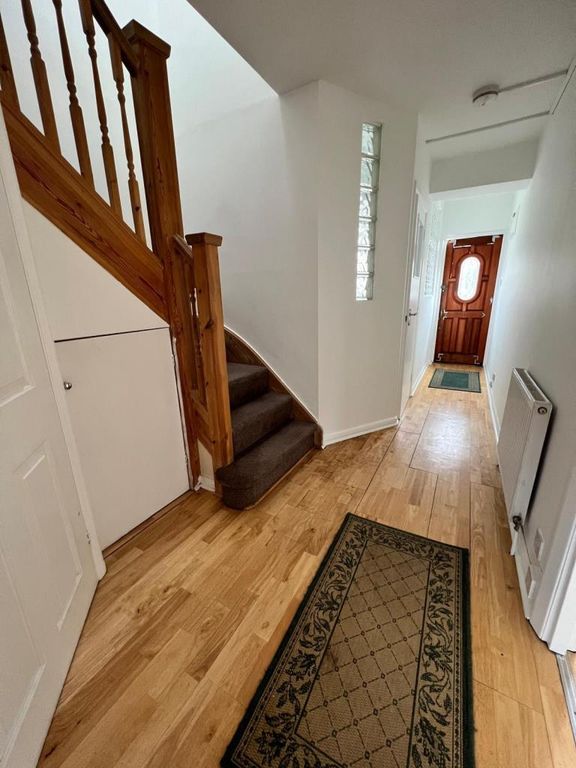Property photo 3 of 9 Hallway