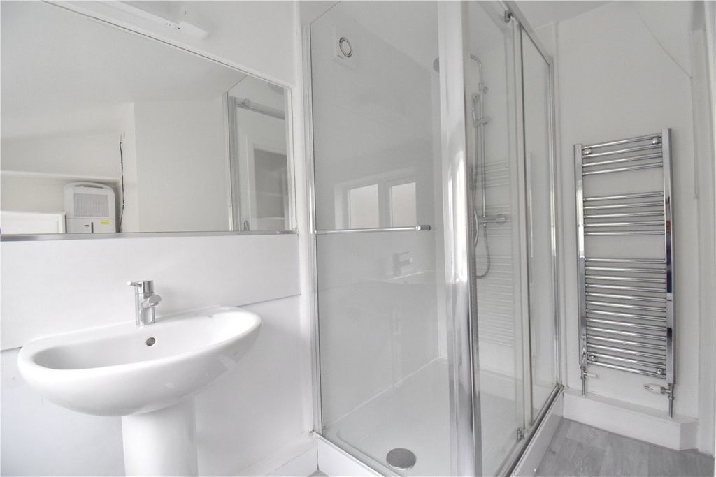 Property photo 3 of 11 Picture No. 17