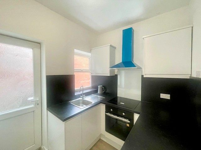 Property photo 3 of 5 Kitchen.1