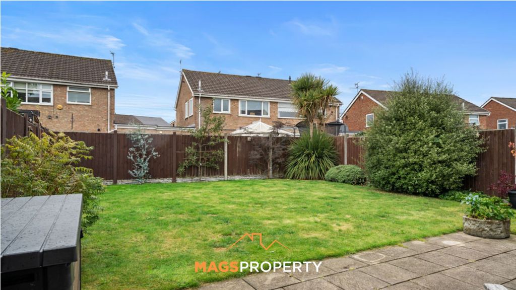 Property photo 2 of 26