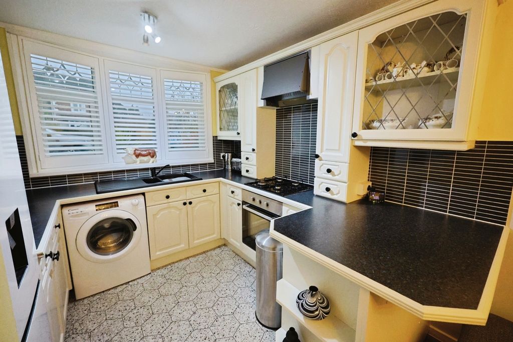 Property photo 3 of 14 Pbox-Img.Jpg